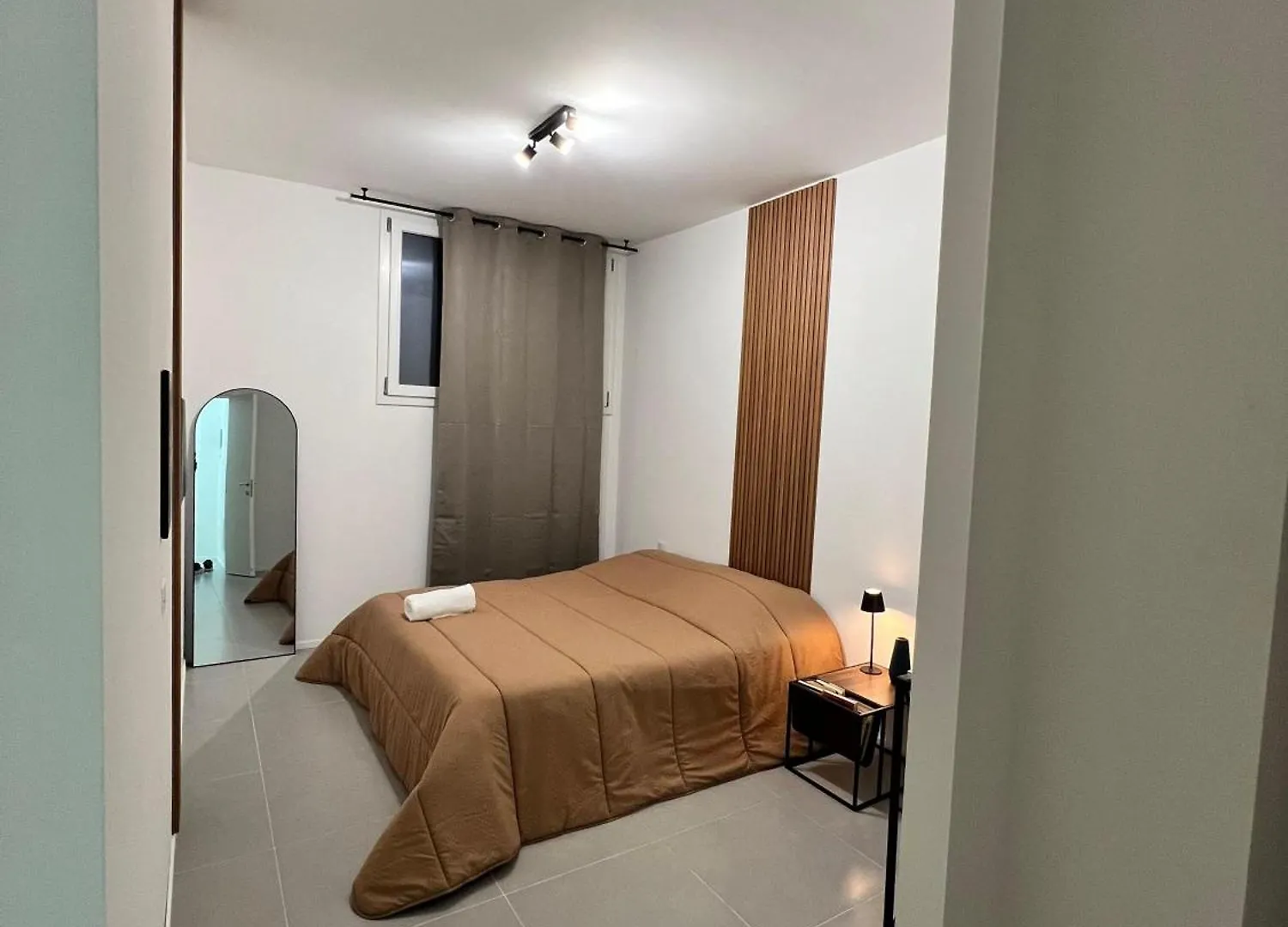 Room 12 Milano 0*, Milan Italy